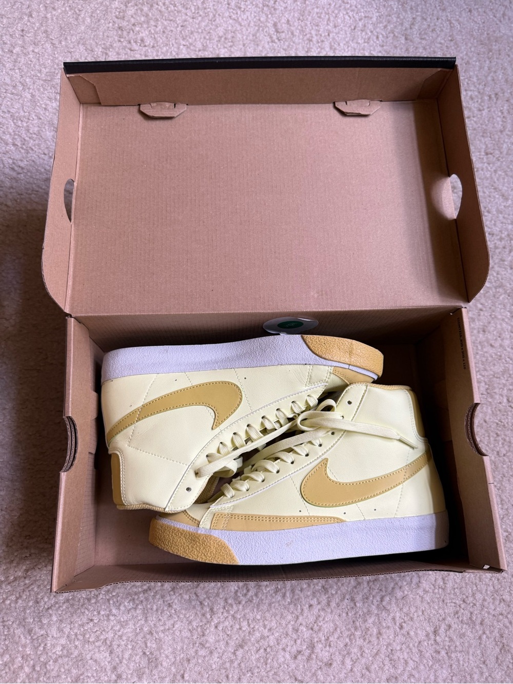 Nike Blazer Mid '77 SE GS 'Citron Tint